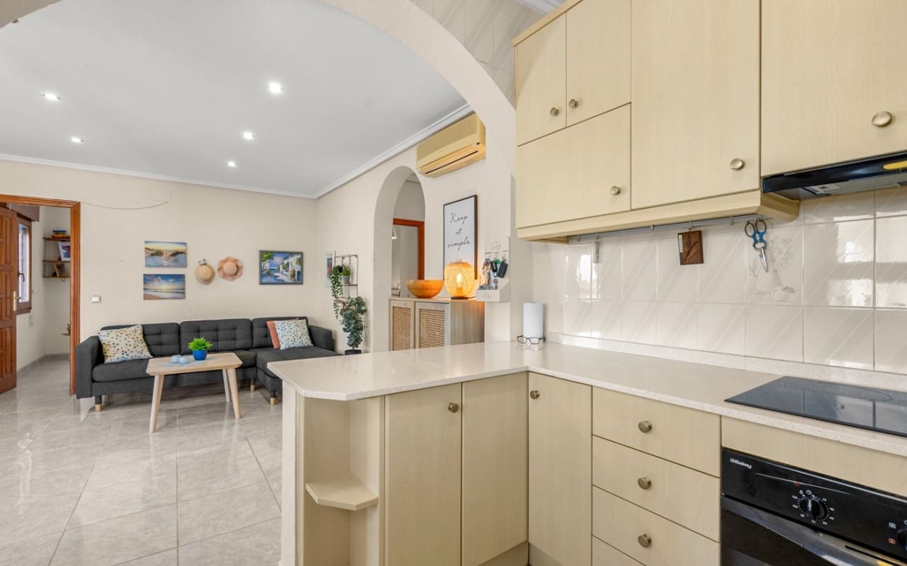5 Zimmer Villa zu verkaufen in Ciudad Quesada mit Pool Garage - 480.000 € (Ref: 10021487)