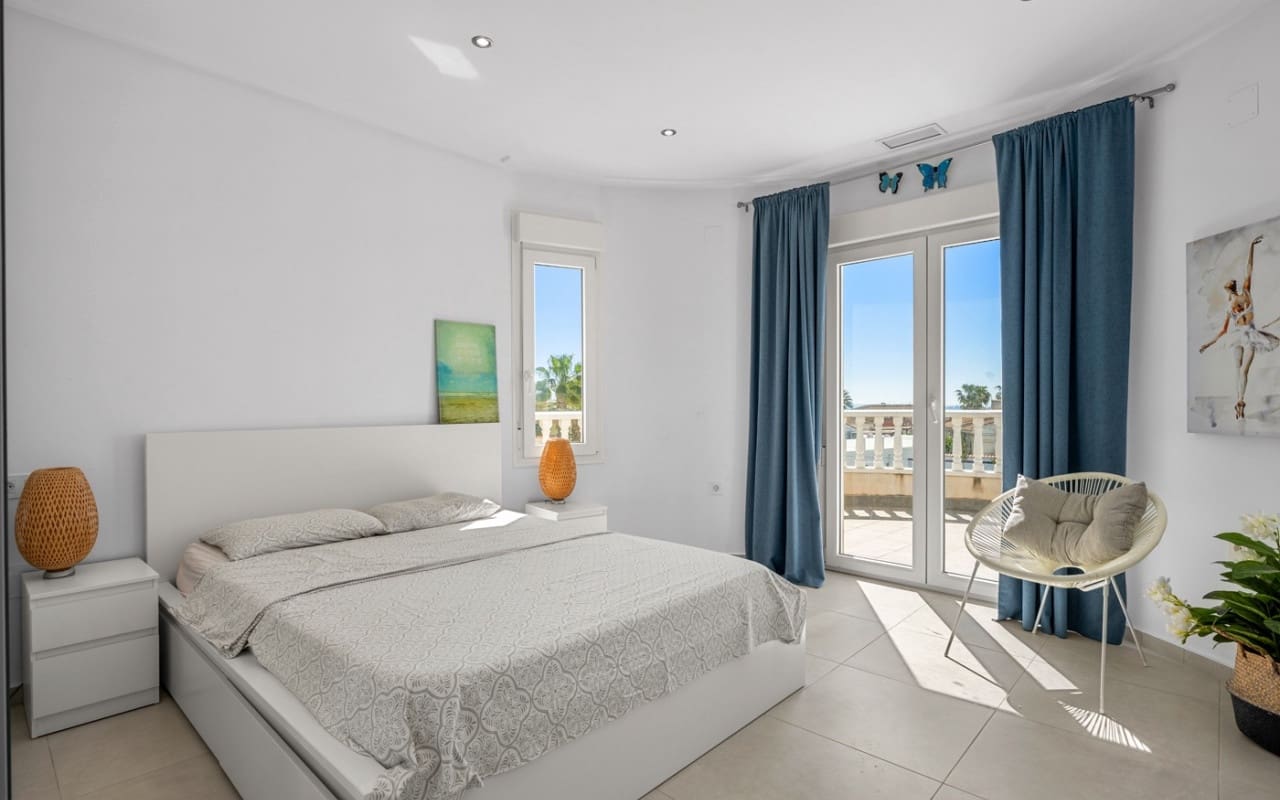 5 Zimmer Villa zu verkaufen in Ciudad Quesada mit Pool Garage - 480.000 € (Ref: 10021487)