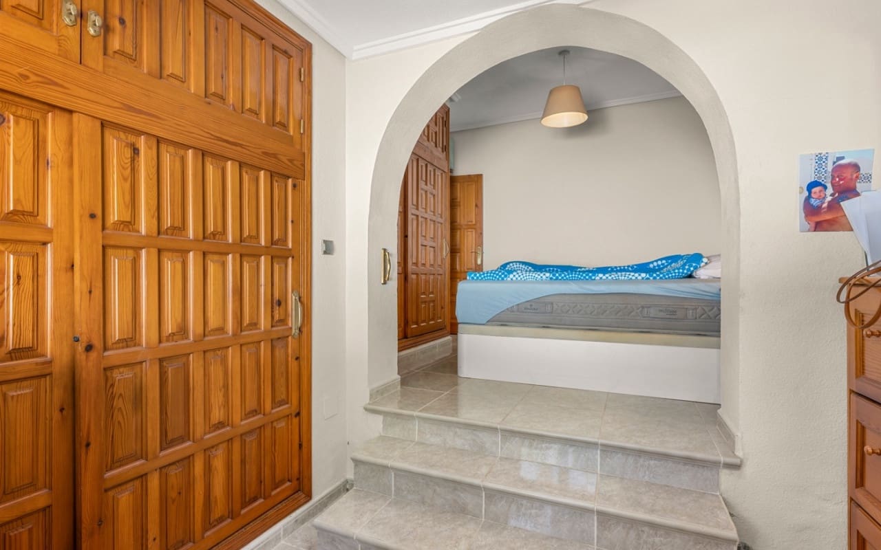 5 Zimmer Villa zu verkaufen in Ciudad Quesada mit Pool Garage - 480.000 € (Ref: 10021487)