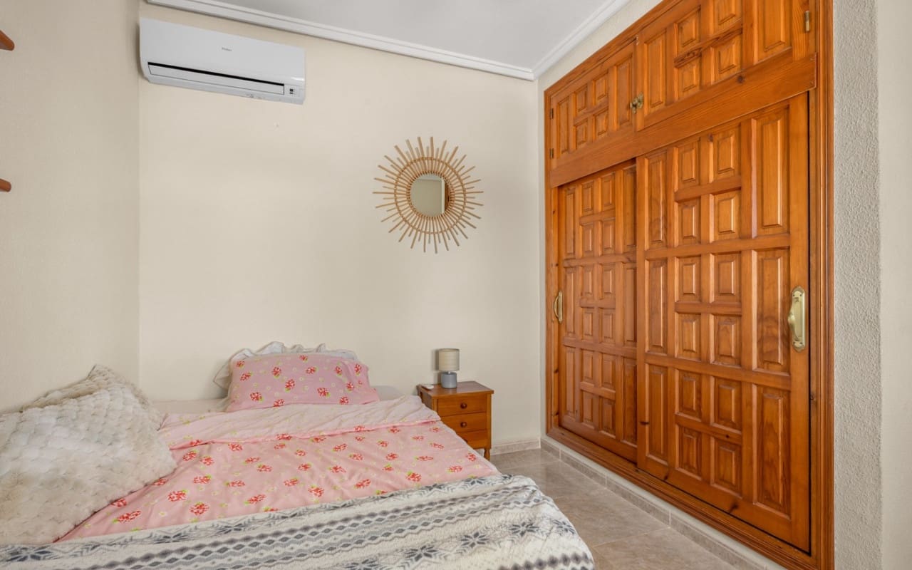 5 Zimmer Villa zu verkaufen in Ciudad Quesada mit Pool Garage - 480.000 € (Ref: 10021487)