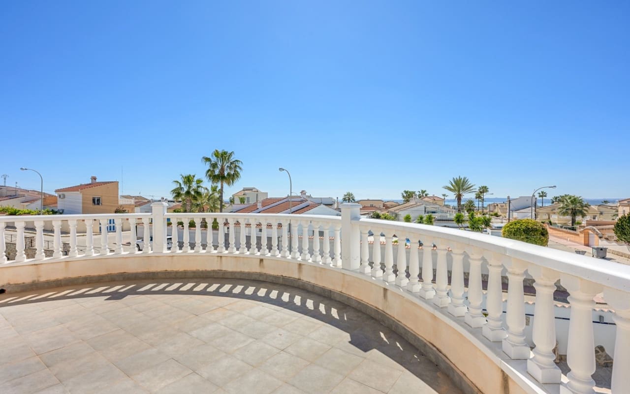 5 Zimmer Villa zu verkaufen in Ciudad Quesada mit Pool Garage - 480.000 € (Ref: 10021487)