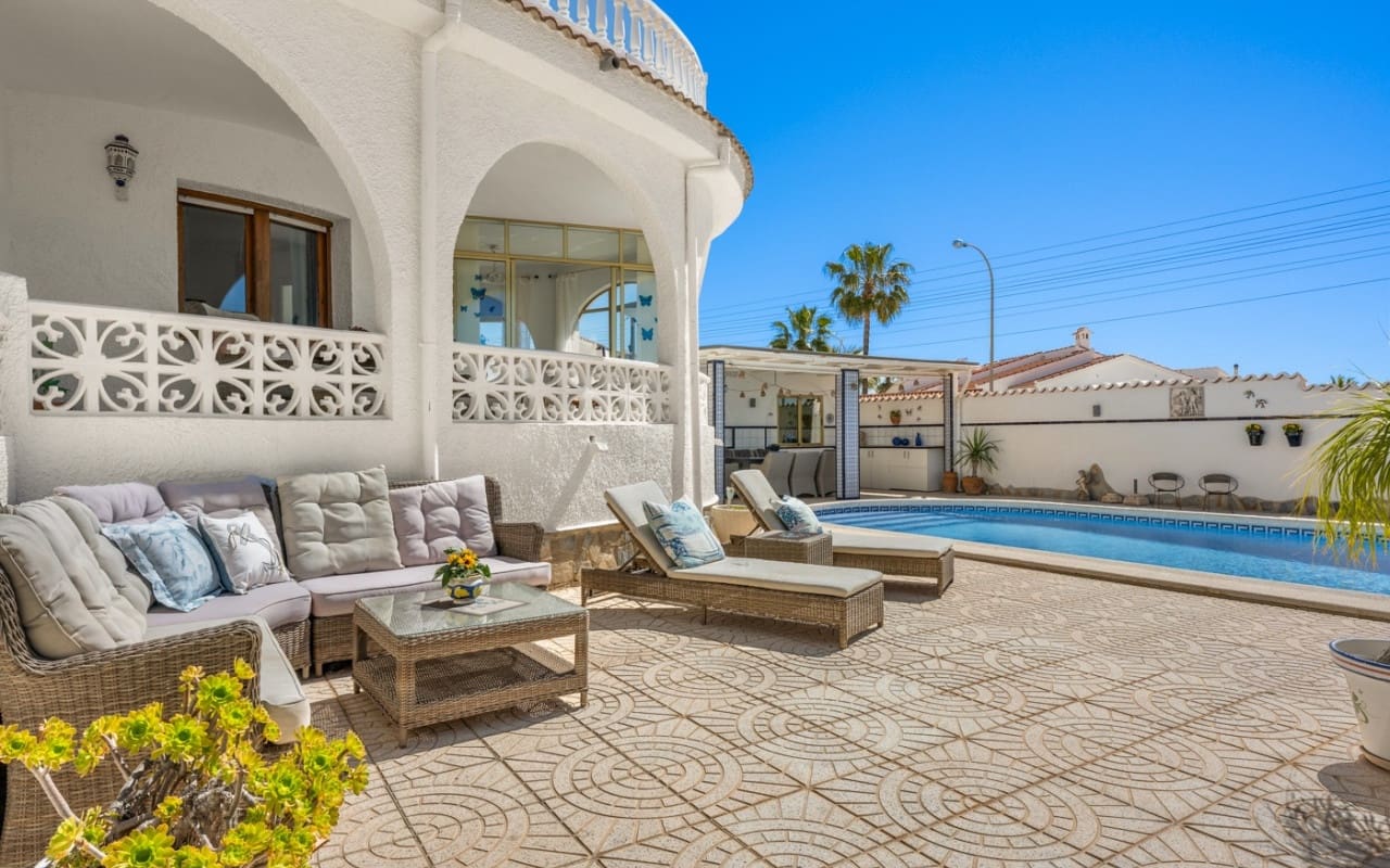 5 Zimmer Villa zu verkaufen in Ciudad Quesada mit Pool Garage - 480.000 € (Ref: 10021487)