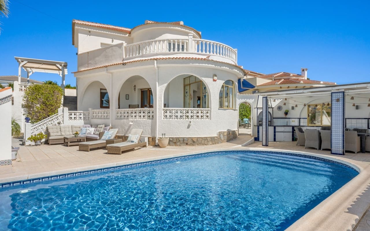 5 Zimmer Villa zu verkaufen in Ciudad Quesada mit Pool Garage - 480.000 € (Ref: 10021487)