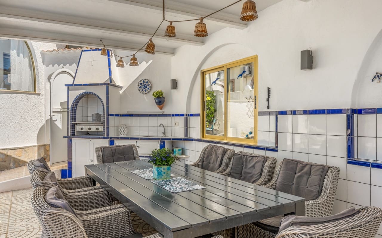5 Zimmer Villa zu verkaufen in Ciudad Quesada mit Pool Garage - 480.000 € (Ref: 10021487)