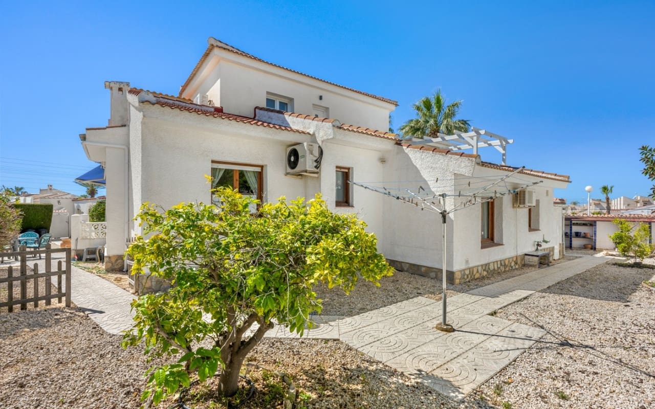 5 Zimmer Villa zu verkaufen in Ciudad Quesada mit Pool Garage - 480.000 € (Ref: 10021487)