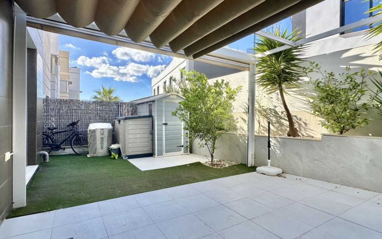 3 soverom Villa til salgs i Orihuela Costa med svømmebasseng - € 389 000 (Ref: 10021489)