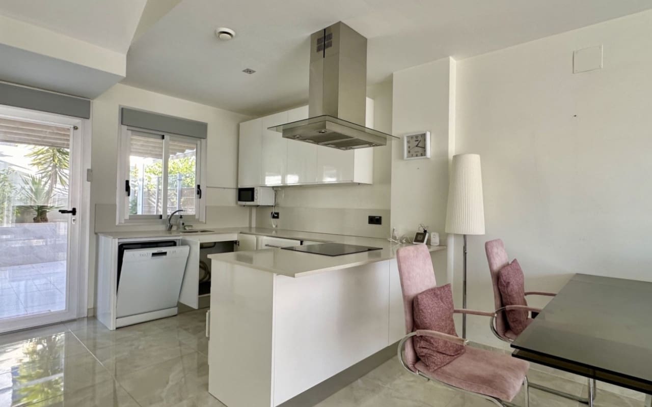 3 soverom Villa til salgs i Orihuela Costa med svømmebasseng - € 389 000 (Ref: 10021489)