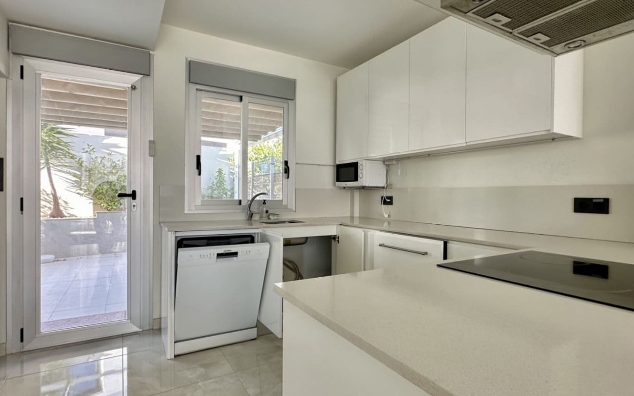 3 soverom Villa til salgs i Orihuela Costa med svømmebasseng - € 389 000 (Ref: 10021489)