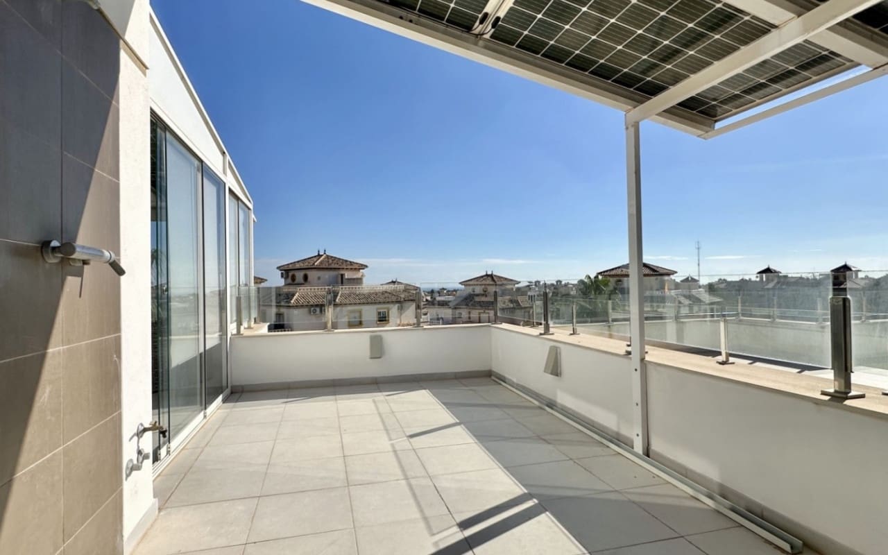 3 soverom Villa til salgs i Orihuela Costa med svømmebasseng - € 389 000 (Ref: 10021489)