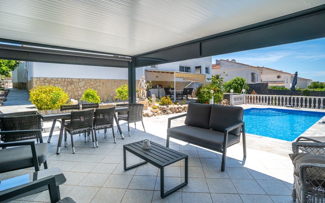 3 chambre Villa/Maison à vendre à La Marina avec piscine garage - 525 000 € (Ref: 10021500)