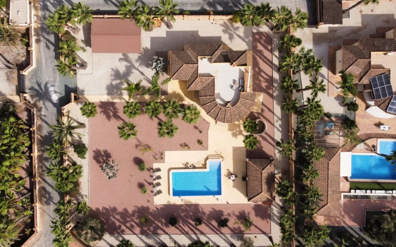 Chalet de 3 habitaciones en Catral en venta con piscina garaje - 430.000 € (Ref: 10034315)