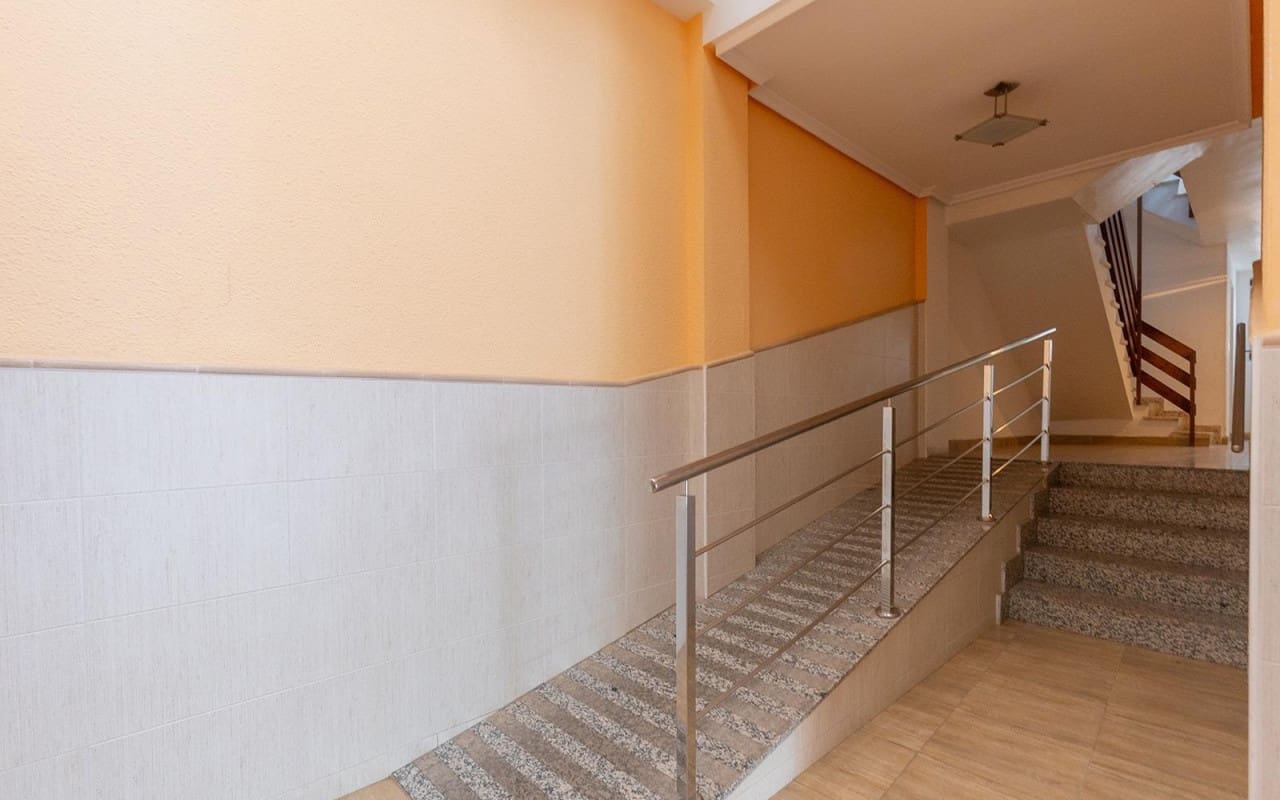 3 Zimmer Penthouse zu verkaufen in Torrevieja - 160.000 € (Ref: 10034316)