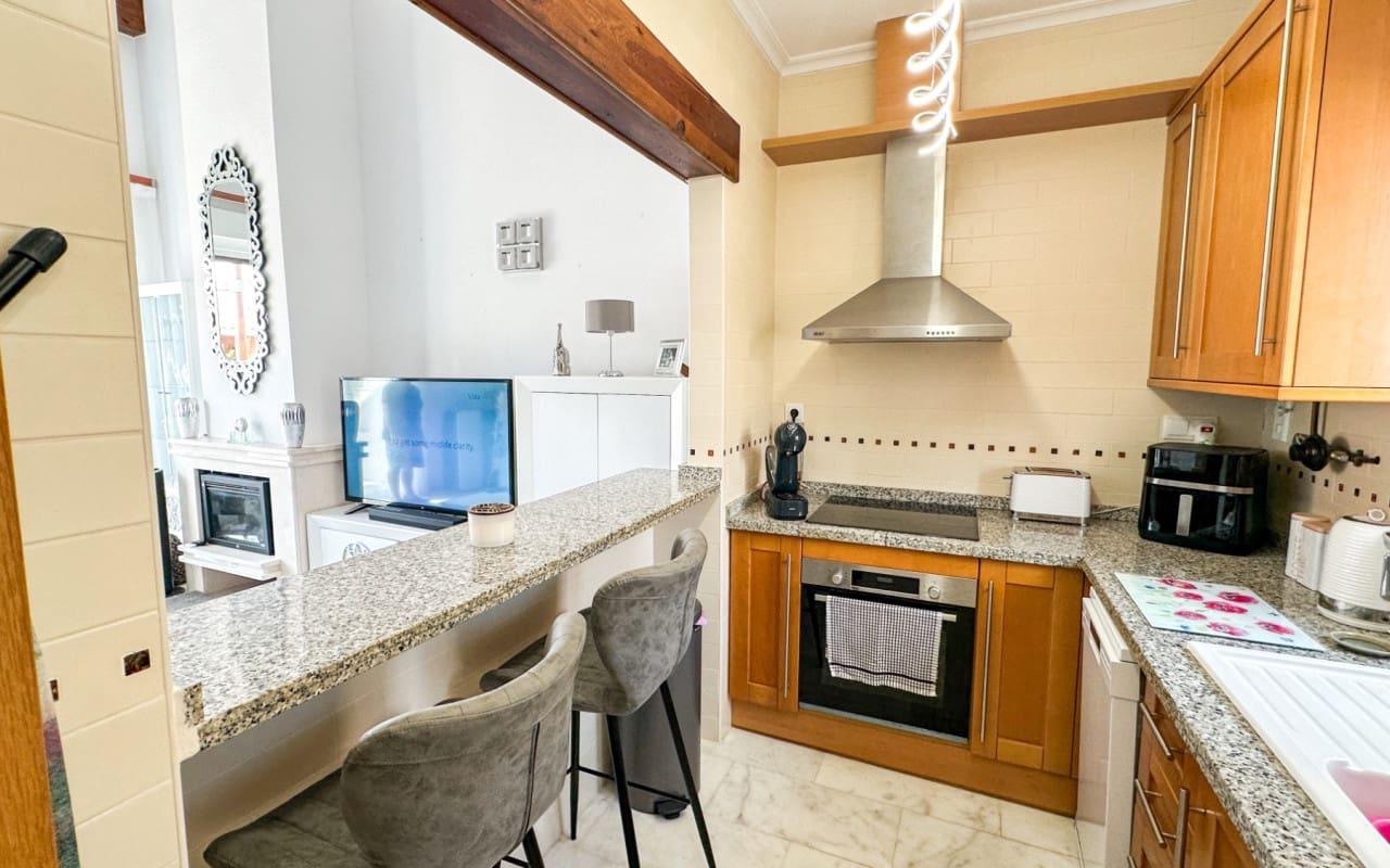 Casa de 2 habitaciones en Algorfa en venta con piscina garaje - 249.950 € (Ref: 10073002)