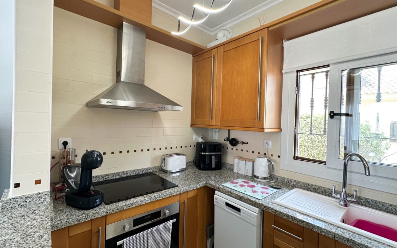 Casa de 2 habitaciones en Algorfa en venta con piscina garaje - 249.950 € (Ref: 10073002)