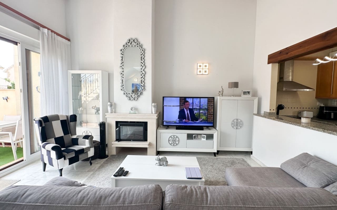 Casa de 2 habitaciones en Algorfa en venta con piscina garaje - 249.950 € (Ref: 10073002)