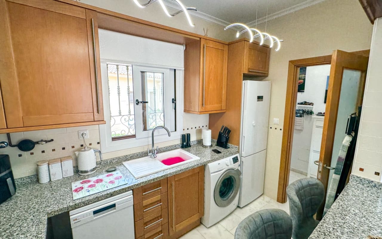 Casa de 2 habitaciones en Algorfa en venta con piscina garaje - 249.950 € (Ref: 10073002)