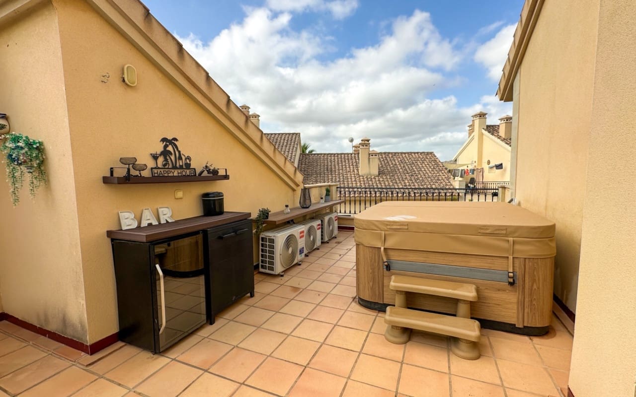 Casa de 2 habitaciones en Algorfa en venta con piscina garaje - 249.950 € (Ref: 10073002)