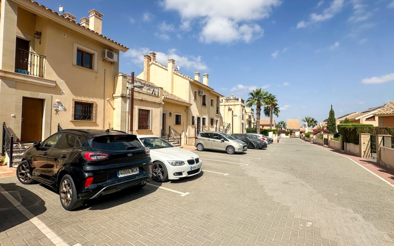 Casa de 2 habitaciones en Algorfa en venta con piscina garaje - 249.950 € (Ref: 10073002)