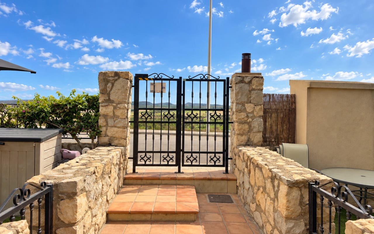 Casa de 2 habitaciones en Algorfa en venta con piscina garaje - 249.950 € (Ref: 10073002)