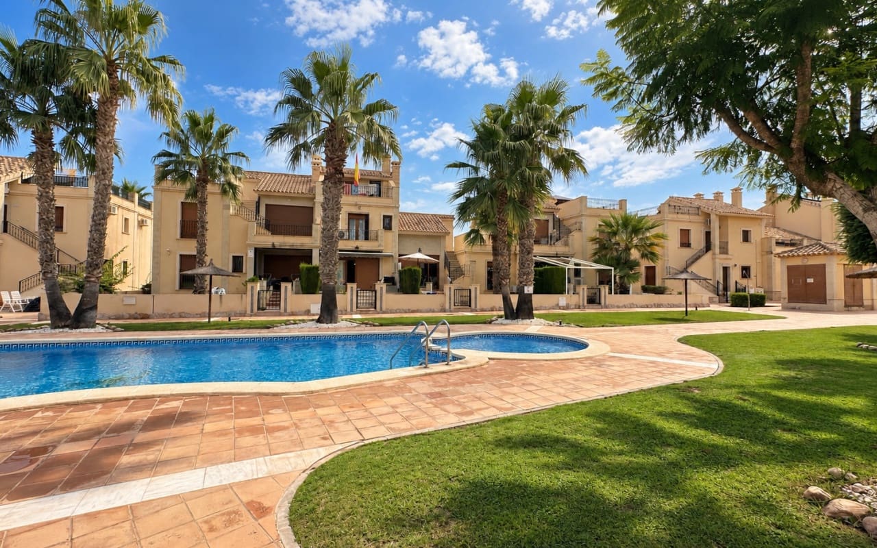 Casa de 2 habitaciones en Algorfa en venta con piscina garaje - 249.950 € (Ref: 10073002)