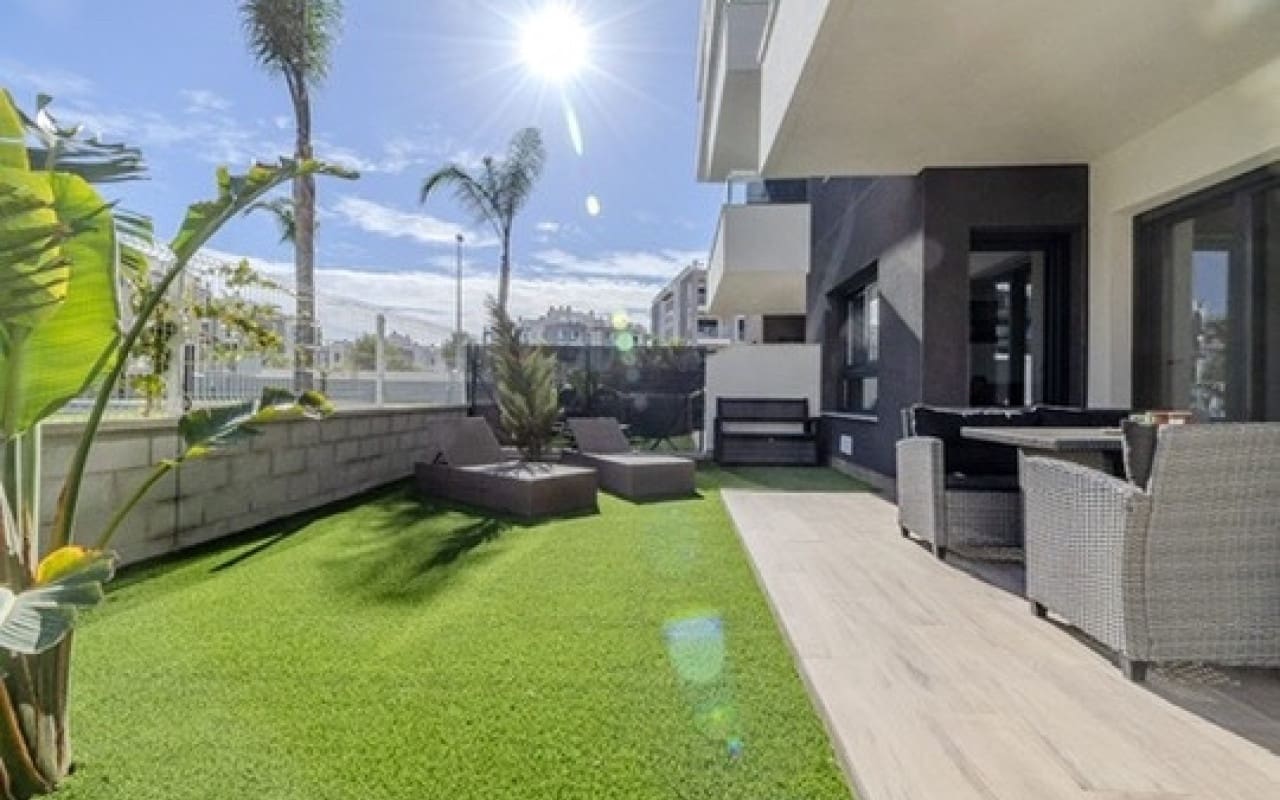 2 camera da letto Appartamento in vendita in Filipinas con piscina garage - 239.000 € (Rif: 10073003)