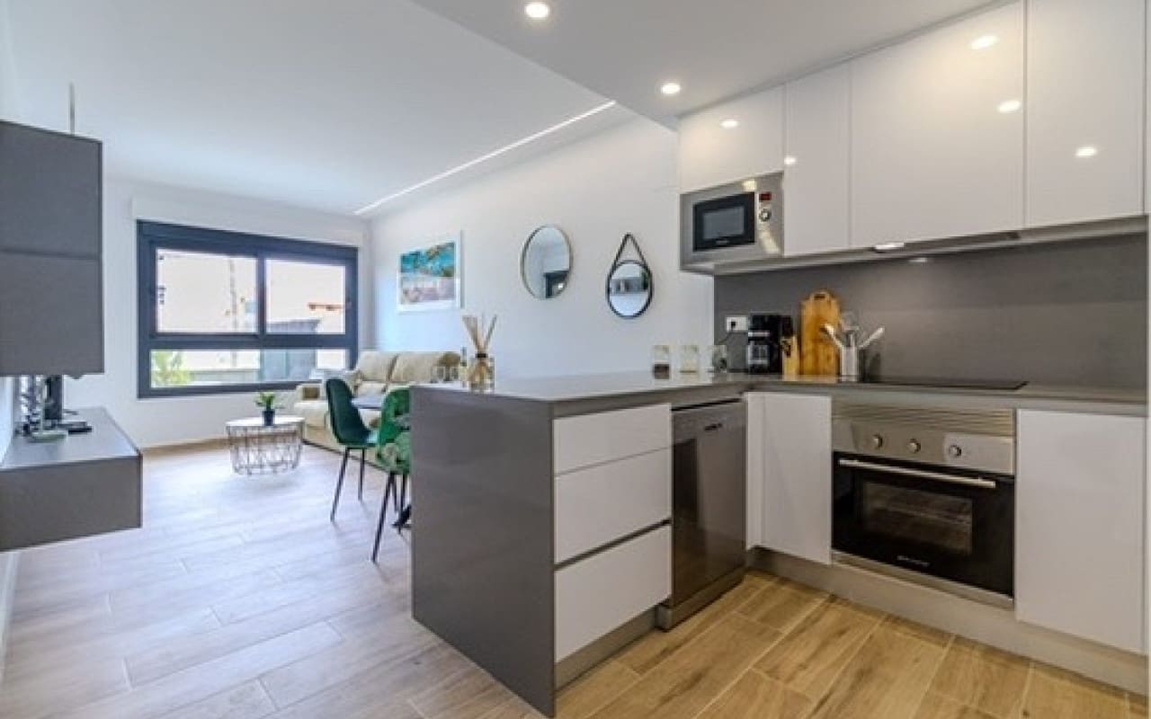 2 camera da letto Appartamento in vendita in Filipinas con piscina garage - 239.000 € (Rif: 10073003)