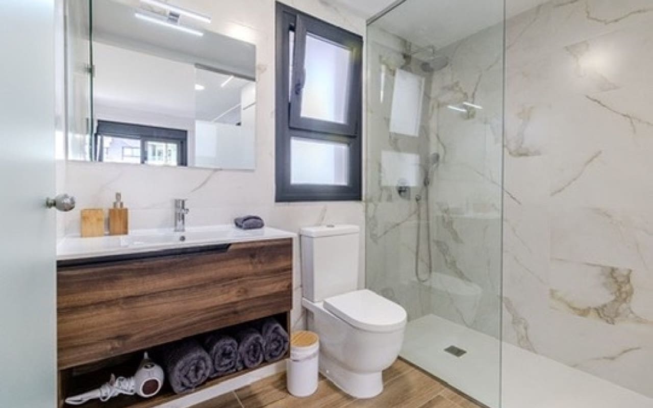2 camera da letto Appartamento in vendita in Filipinas con piscina garage - 239.000 € (Rif: 10073003)