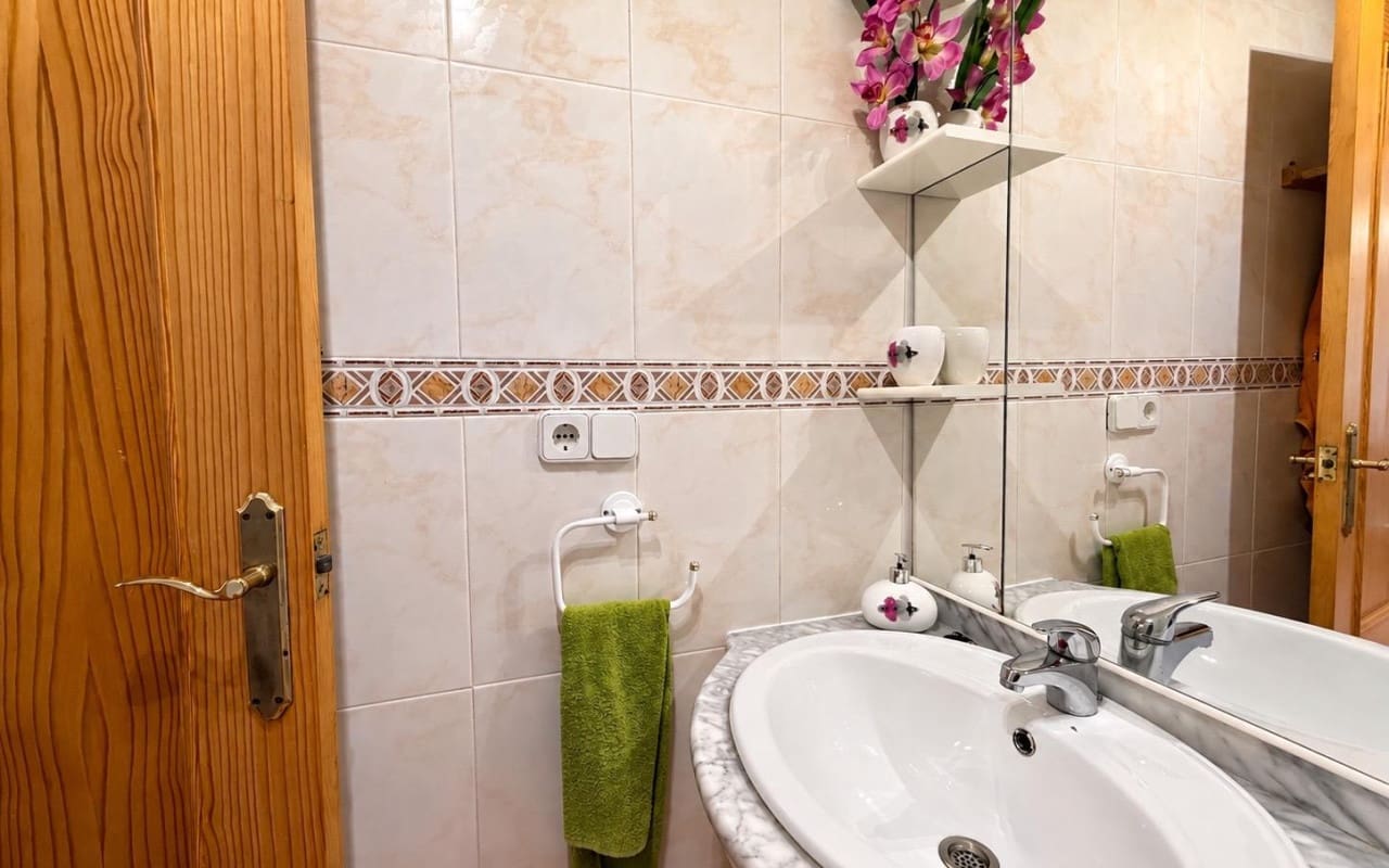 2 quarto Apartamento para venda em Torrevieja com piscina - 129 900 € (Ref: 10073005)