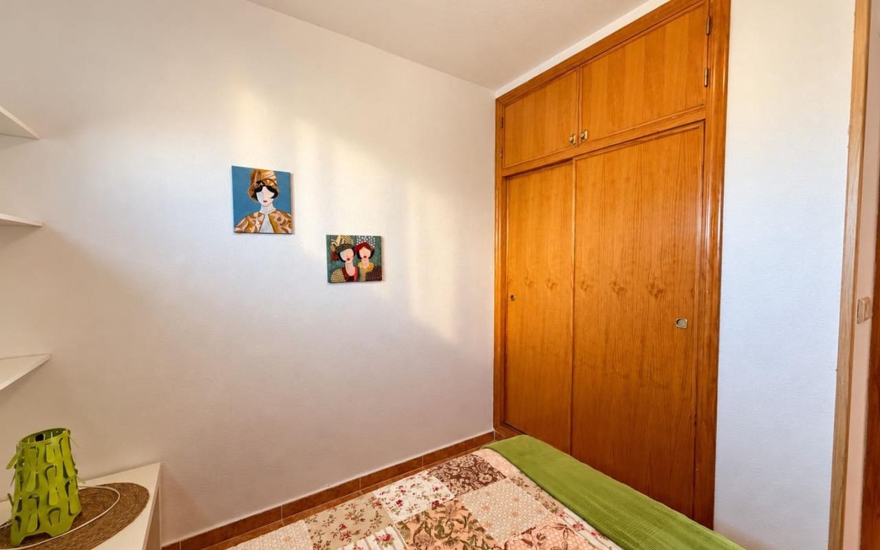 2 quarto Apartamento para venda em Torrevieja com piscina - 129 900 € (Ref: 10073005)