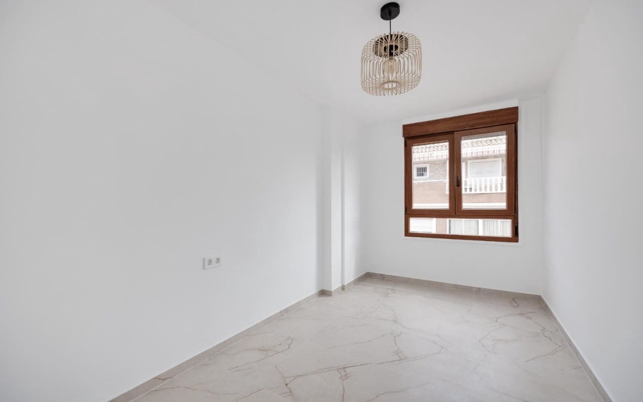 3 soverom Penthouse til salgs i Torrevieja - € 215 000 (Ref: 10154095)