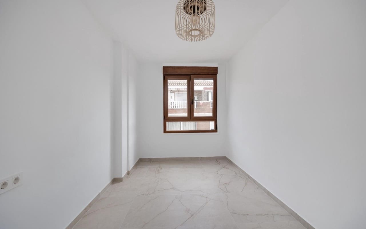 3 soverom Penthouse til salgs i Torrevieja - € 215 000 (Ref: 10154095)