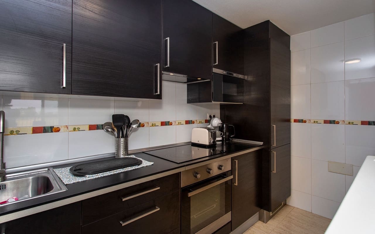 Appartement de 2 chambres à louer à Daya Vieja avec piscine - 750 € (Ref: 8366268)