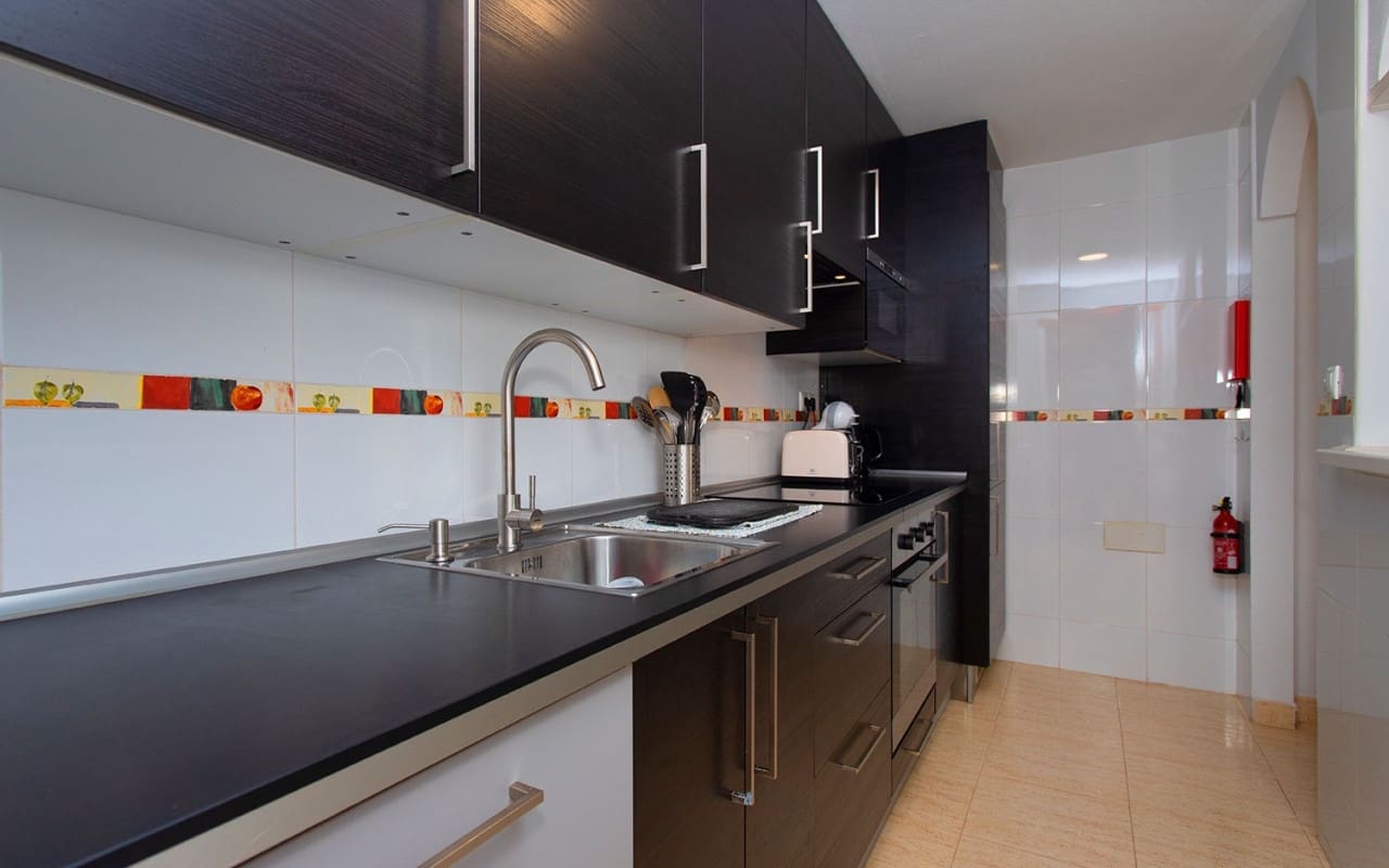 Appartement de 2 chambres à louer à Daya Vieja avec piscine - 750 € (Ref: 8366268)