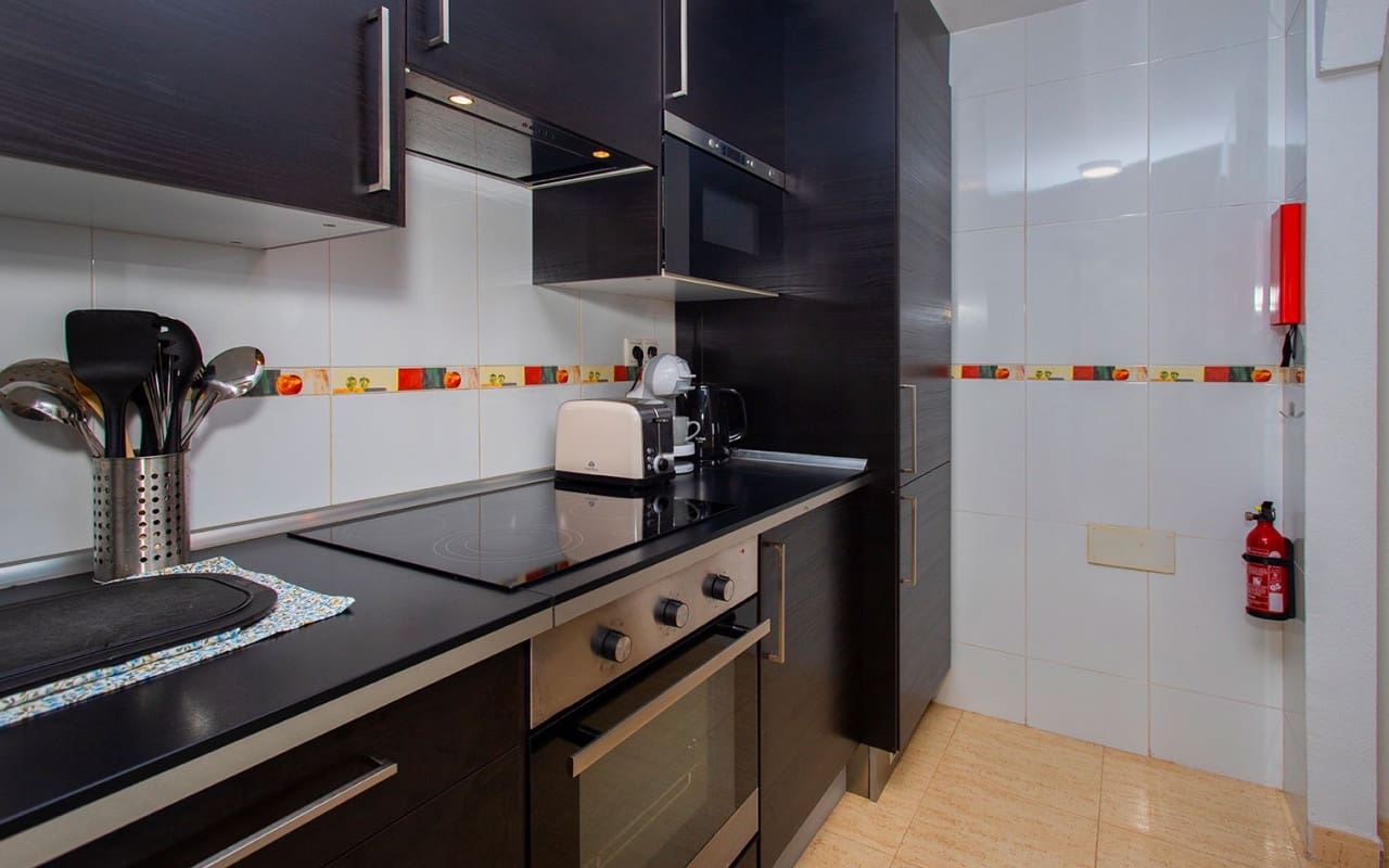 Appartement de 2 chambres à louer à Daya Vieja avec piscine - 750 € (Ref: 8366268)