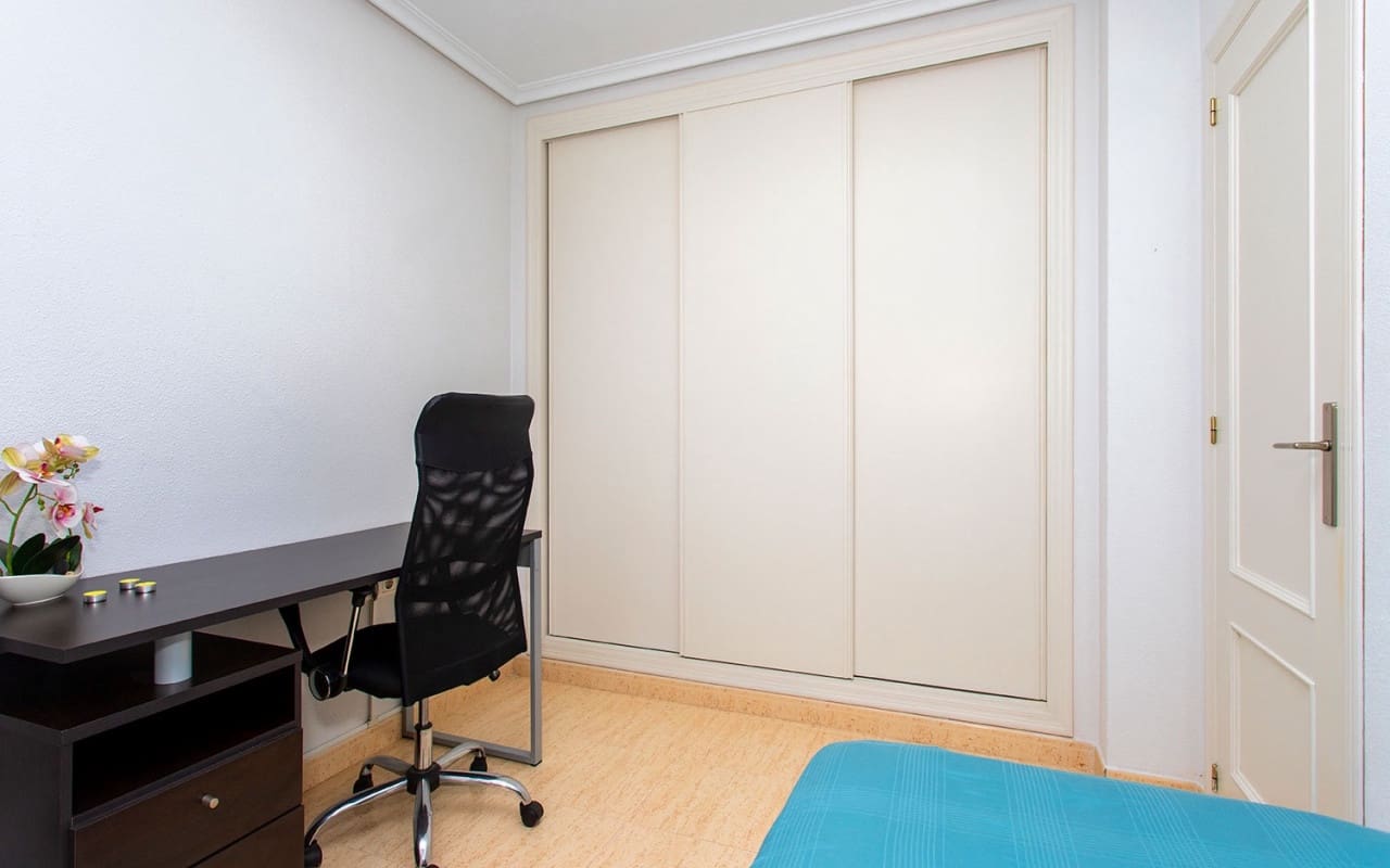 Appartement de 2 chambres à louer à Daya Vieja avec piscine - 750 € (Ref: 8366268)