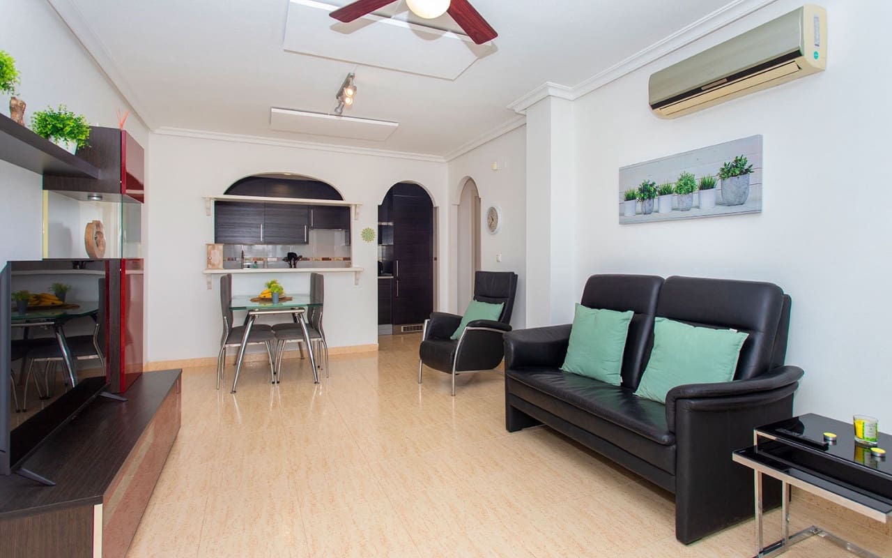 Appartement de 2 chambres à louer à Daya Vieja avec piscine - 750 € (Ref: 8366268)