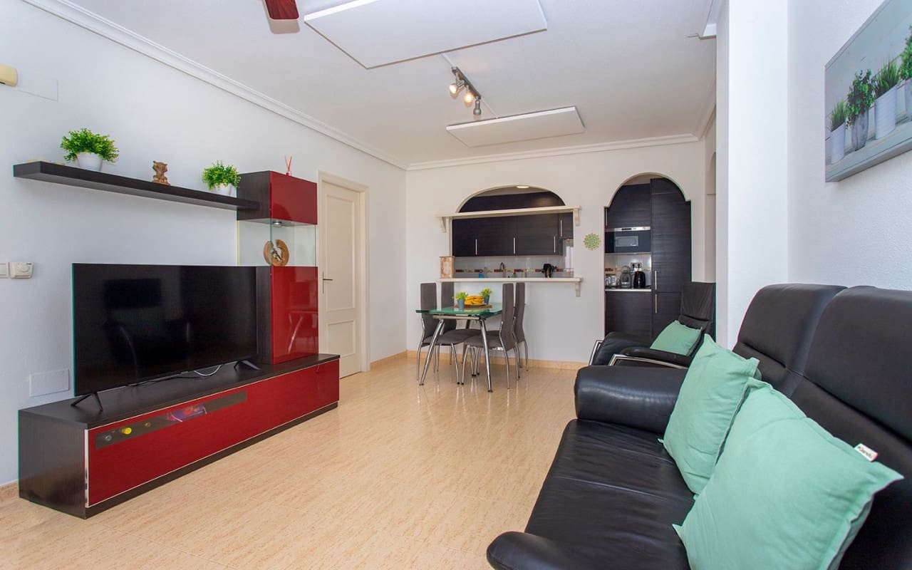 Appartement de 2 chambres à louer à Daya Vieja avec piscine - 750 € (Ref: 8366268)