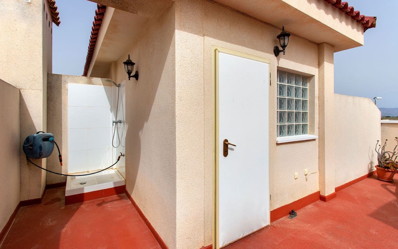 Appartement de 2 chambres à louer à Daya Vieja avec piscine - 750 € (Ref: 8366268)