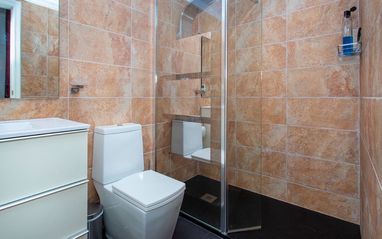 Appartement de 2 chambres à louer à Daya Vieja avec piscine - 750 € (Ref: 8366268)