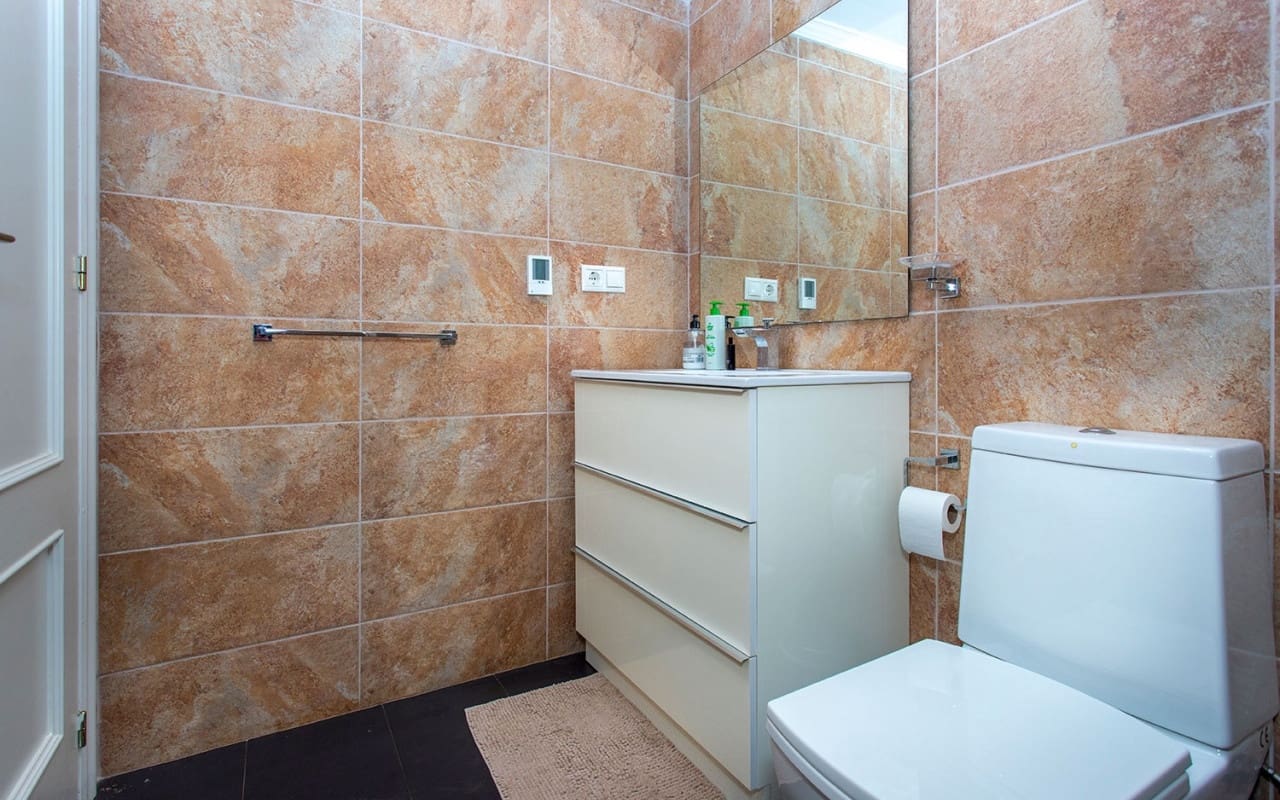 Appartement de 2 chambres à louer à Daya Vieja avec piscine - 750 € (Ref: 8366268)