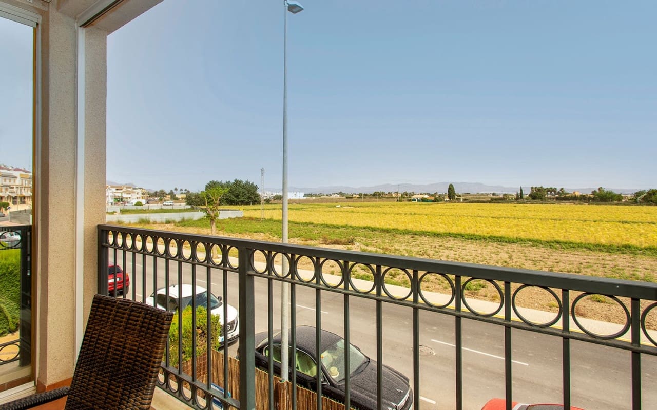 Appartement de 2 chambres à louer à Daya Vieja avec piscine - 750 € (Ref: 8366268)