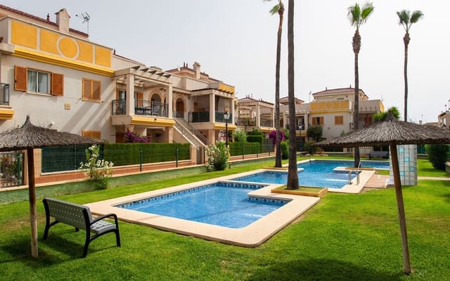 Appartement de 2 chambres à louer à Daya Vieja avec piscine - 750 € (Ref: 8366268)