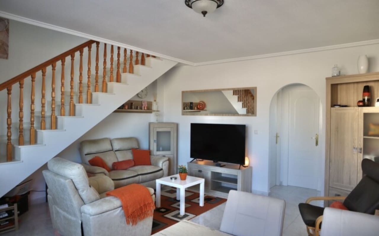 Villa/Maison de 2 chambres à louer à Rojales avec piscine - 900 € (Ref: 8404282)