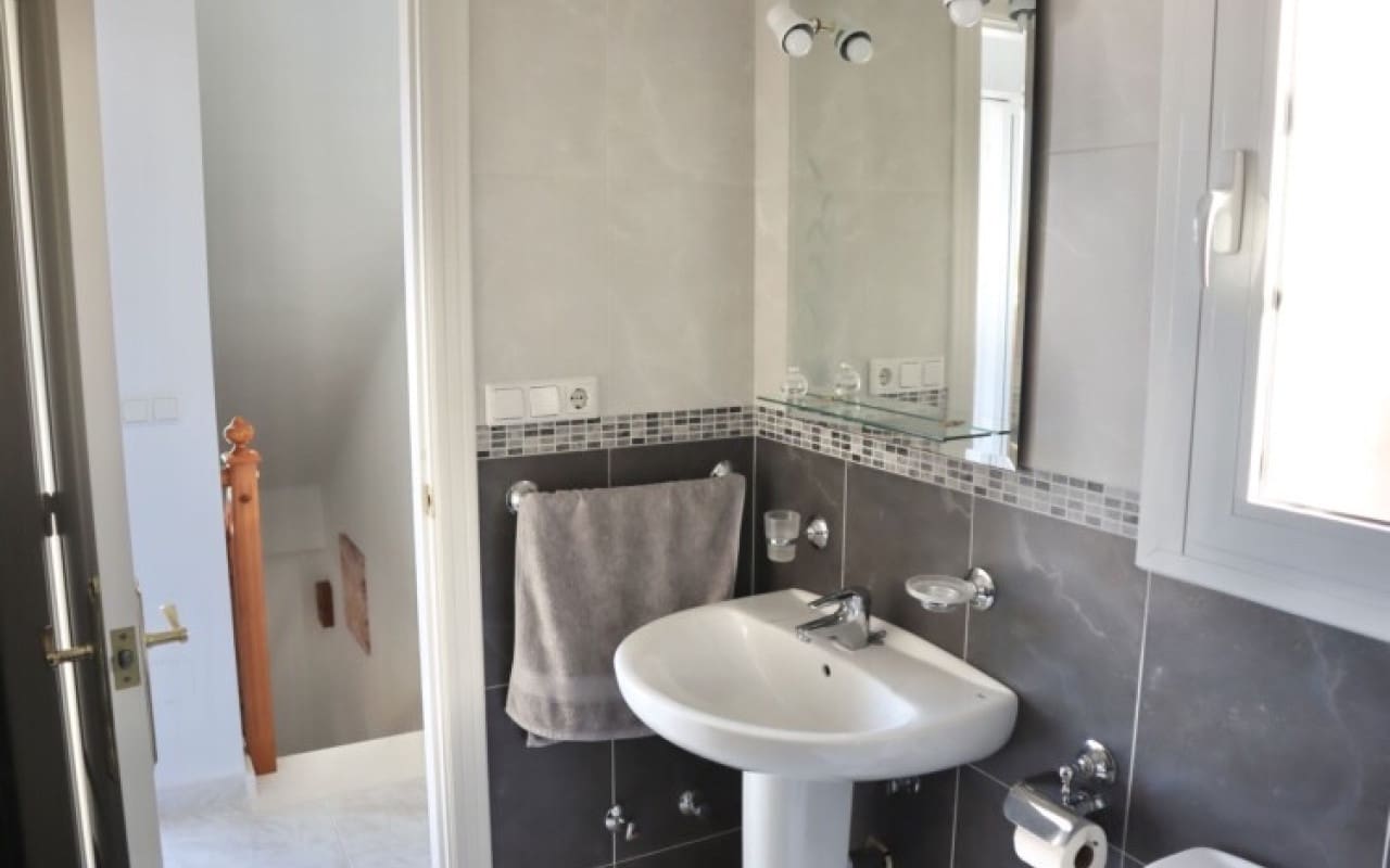 Villa/Maison de 2 chambres à louer à Rojales avec piscine - 900 € (Ref: 8404282)