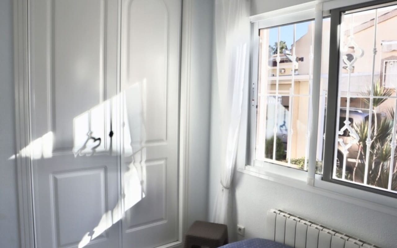 Villa/Maison de 2 chambres à louer à Rojales avec piscine - 900 € (Ref: 8404282)