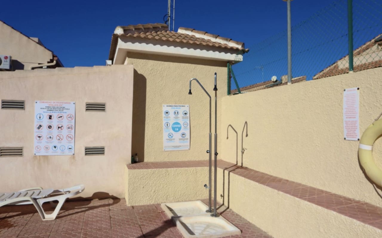 Villa/Maison de 2 chambres à louer à Rojales avec piscine - 900 € (Ref: 8404282)