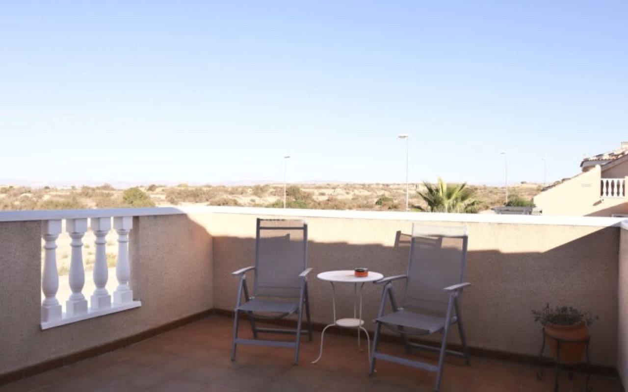 Villa/Maison de 2 chambres à louer à Rojales avec piscine - 900 € (Ref: 8404282)