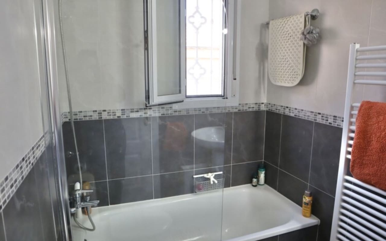 Villa/Maison de 2 chambres à louer à Rojales avec piscine - 900 € (Ref: 8404282)