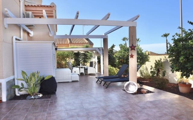 Villa/Maison de 2 chambres à louer à Ciudad Quesada, Rojales avec piscine - 900 € (Ref: 8404282)