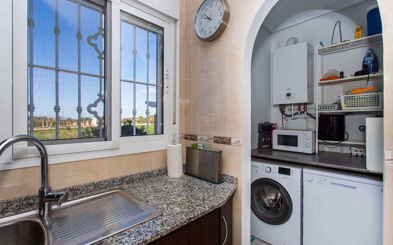 Villa/Maison de 2 chambres à louer à Rojales avec piscine - 900 € (Ref: 8404282)